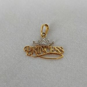 Quality Gold 14k Yellow Gold Princess Crown Pendant
